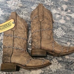 Corral Barbed Wire Cowboy Boots, Square Toe, Distressed Brown, Women's 6.5 B NWT